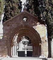 Puerta del cementerio de Navarrete